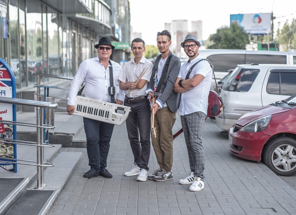 PITBULL BAND
