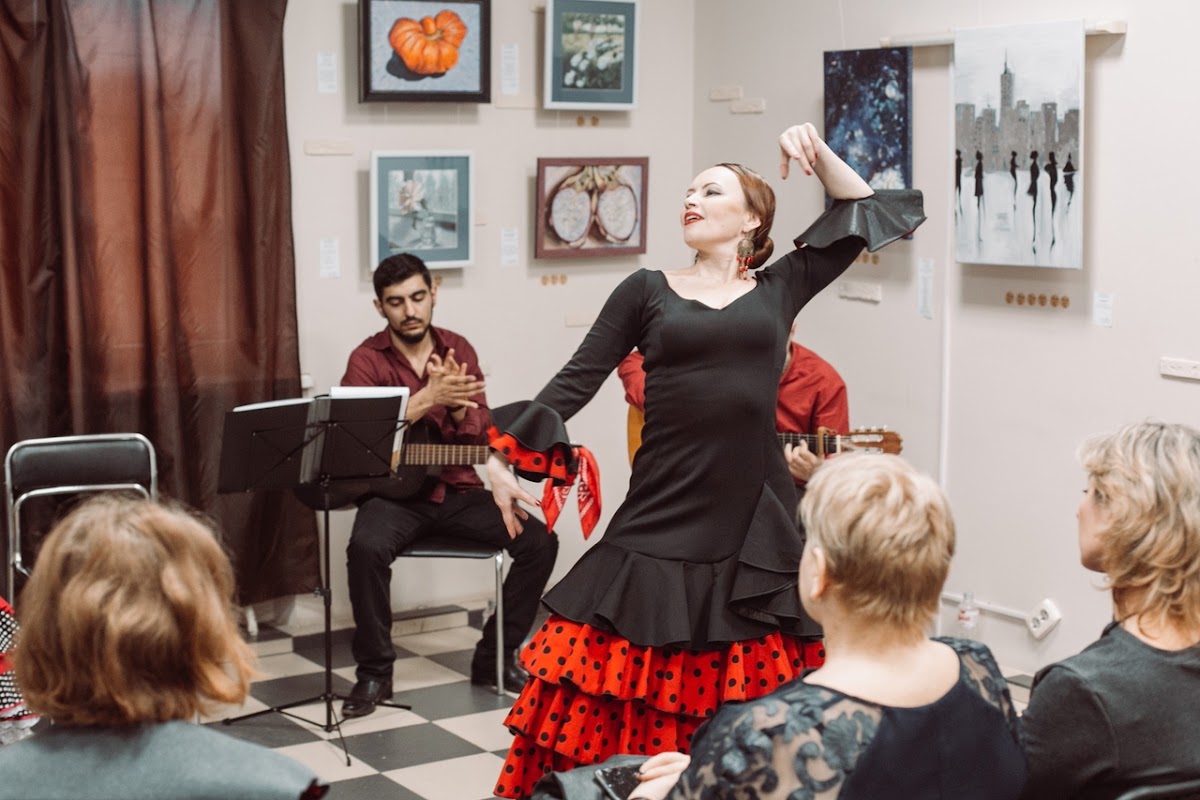 Творческое объединение Amigos del flamenco — кадр 3 из 49