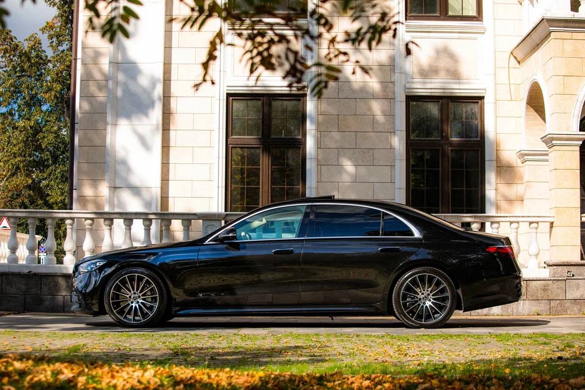Мерседес s500(w223)LONG гос.N:700 — кадр 3 из 6