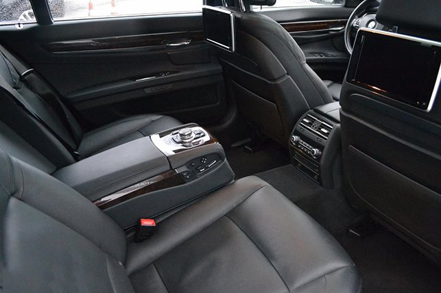 BMW 750
