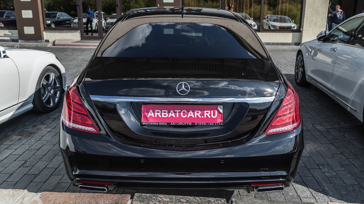 Mercedes S500 (w222) черный на темном салоне — кадр 4 из 11