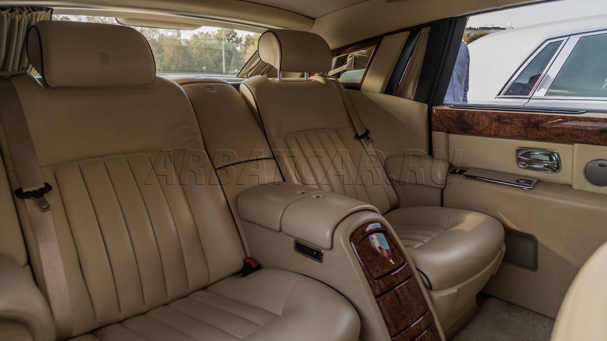 Rolls-Royce Phantom длинная база, черный — кадр 5 из 11