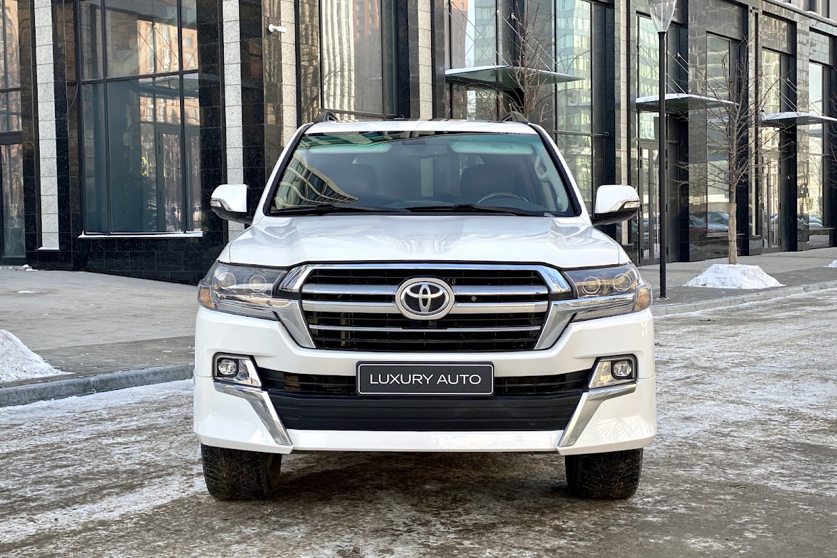 Toyota Land Cruiser 200 — кадр 4 из 14