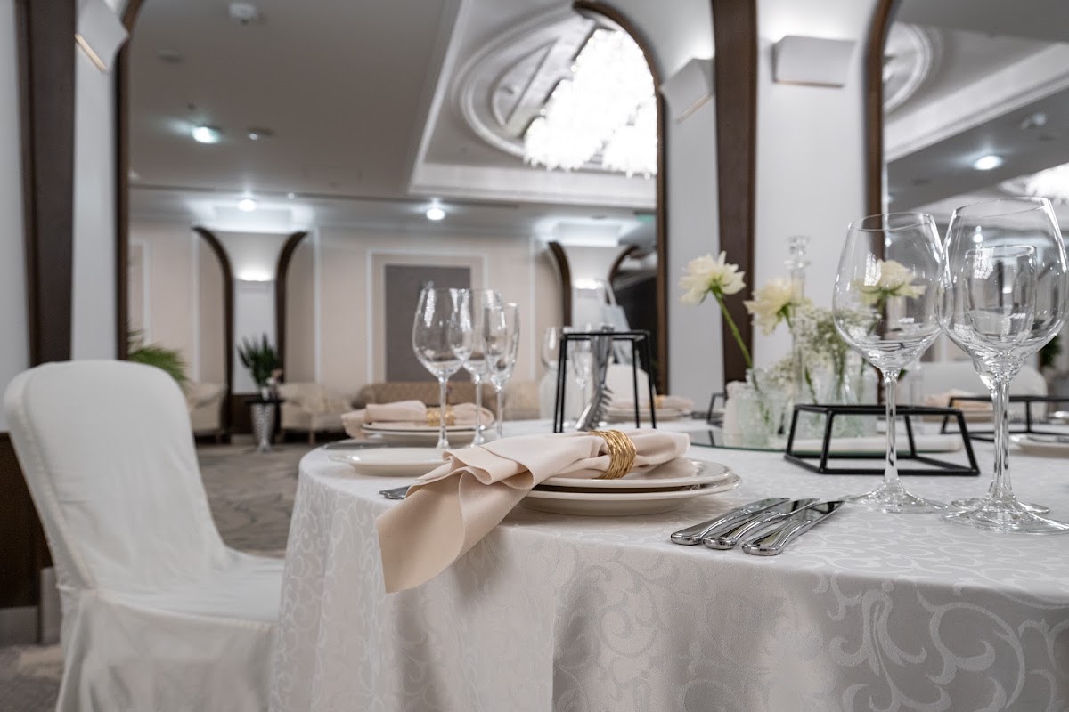 Зал Континенталь / CONTINENTAL