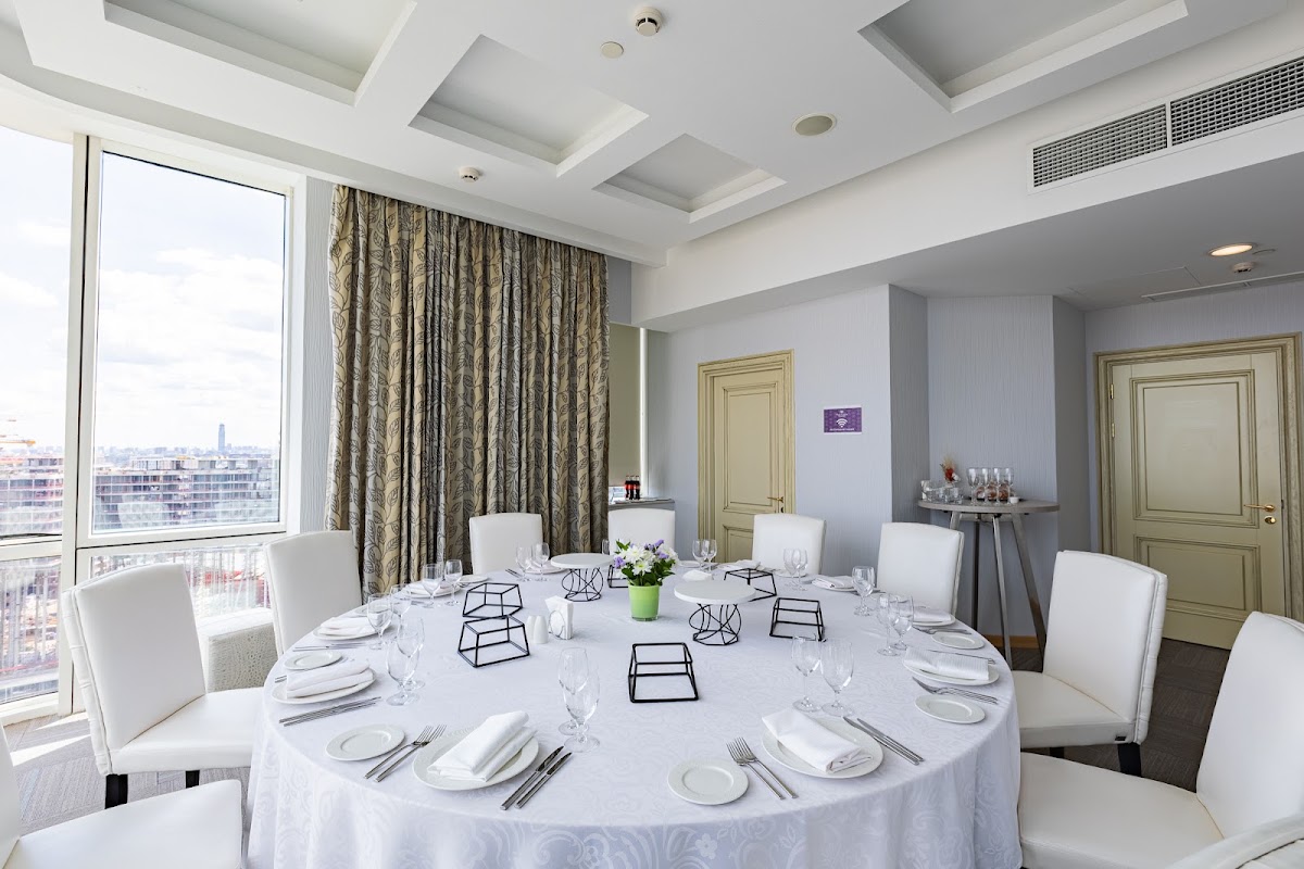 Прайват Лаунж / PRIVATE LOUNGE