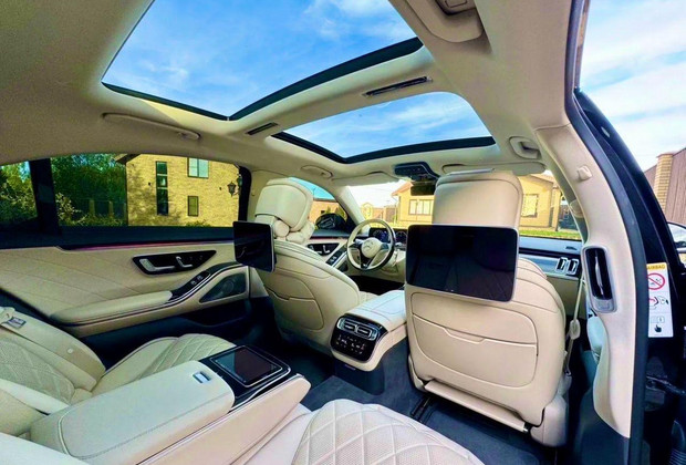 Аренда Mercedes-Benz S class (W223) с водителем