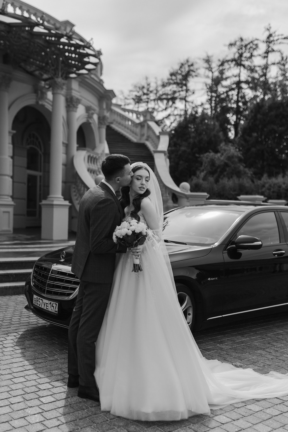 A&V