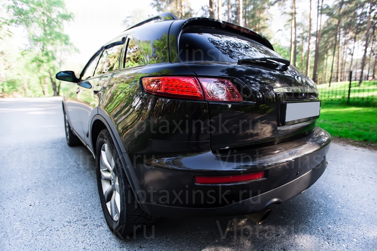 Infinity FX 45 — кадр 4 из 10