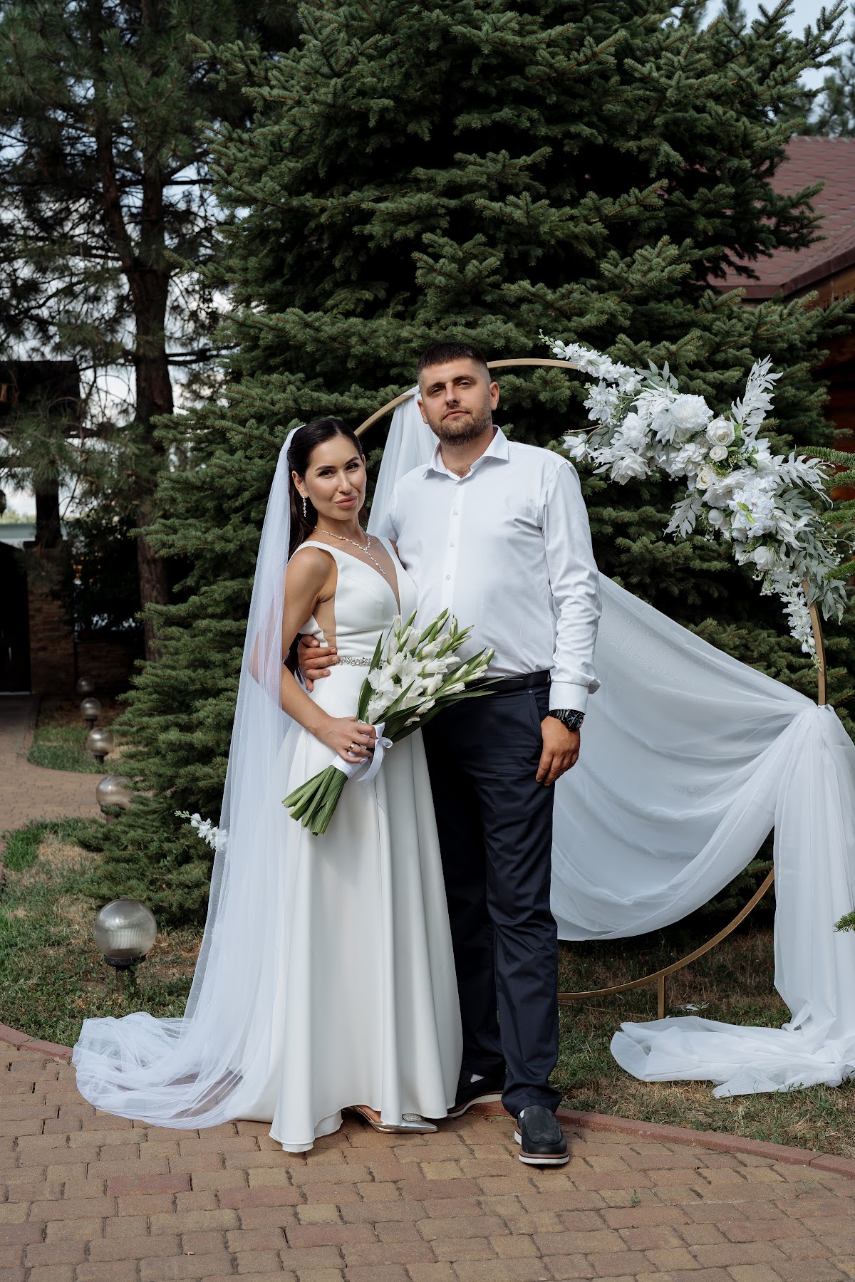 Илья и Лола
