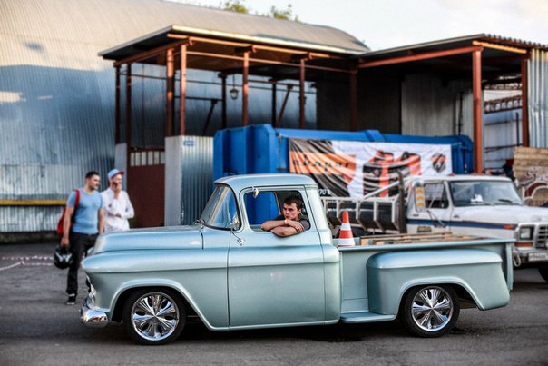 Chevrolet 3100 1955 — кадр 3 из 4