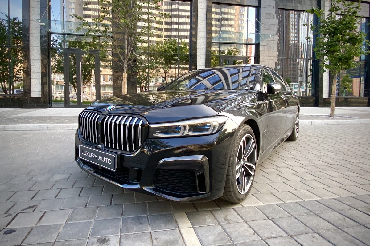 BMW 7 Series — кадр 5 из 19