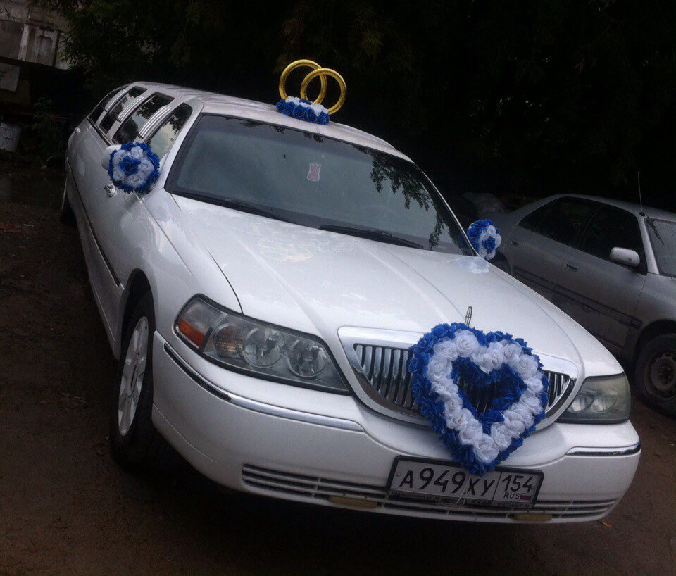Lincoln Town Car — кадр 5 из 22