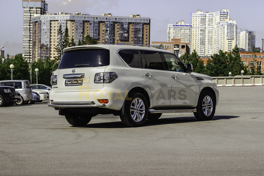 Nissan Patrol Белый