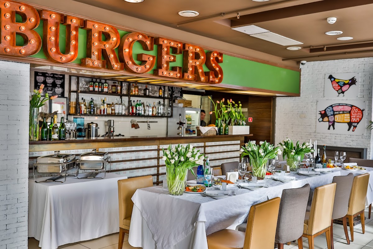 Burgers and Crabs — кадр 3 из 12