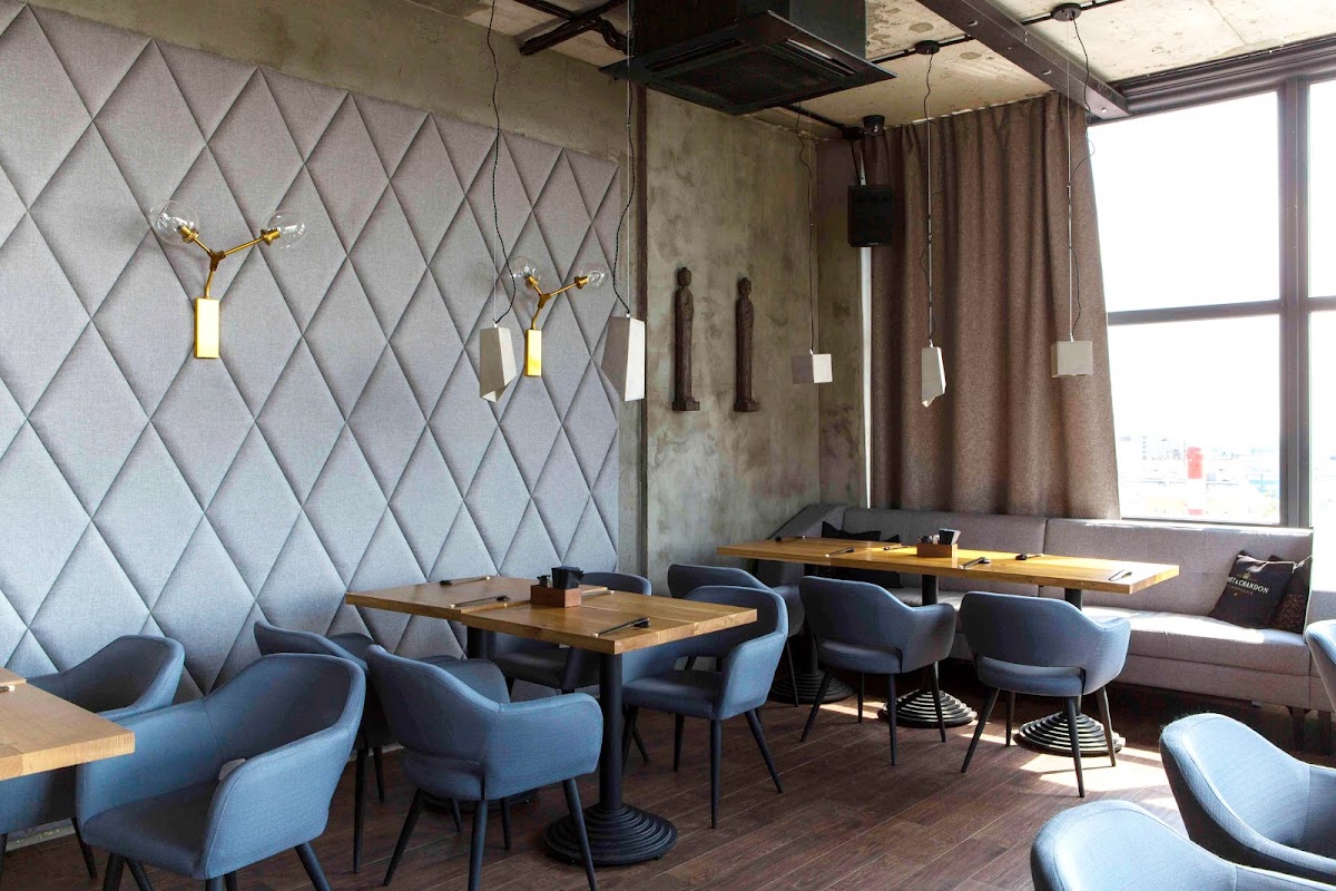 Зал Sky Bar