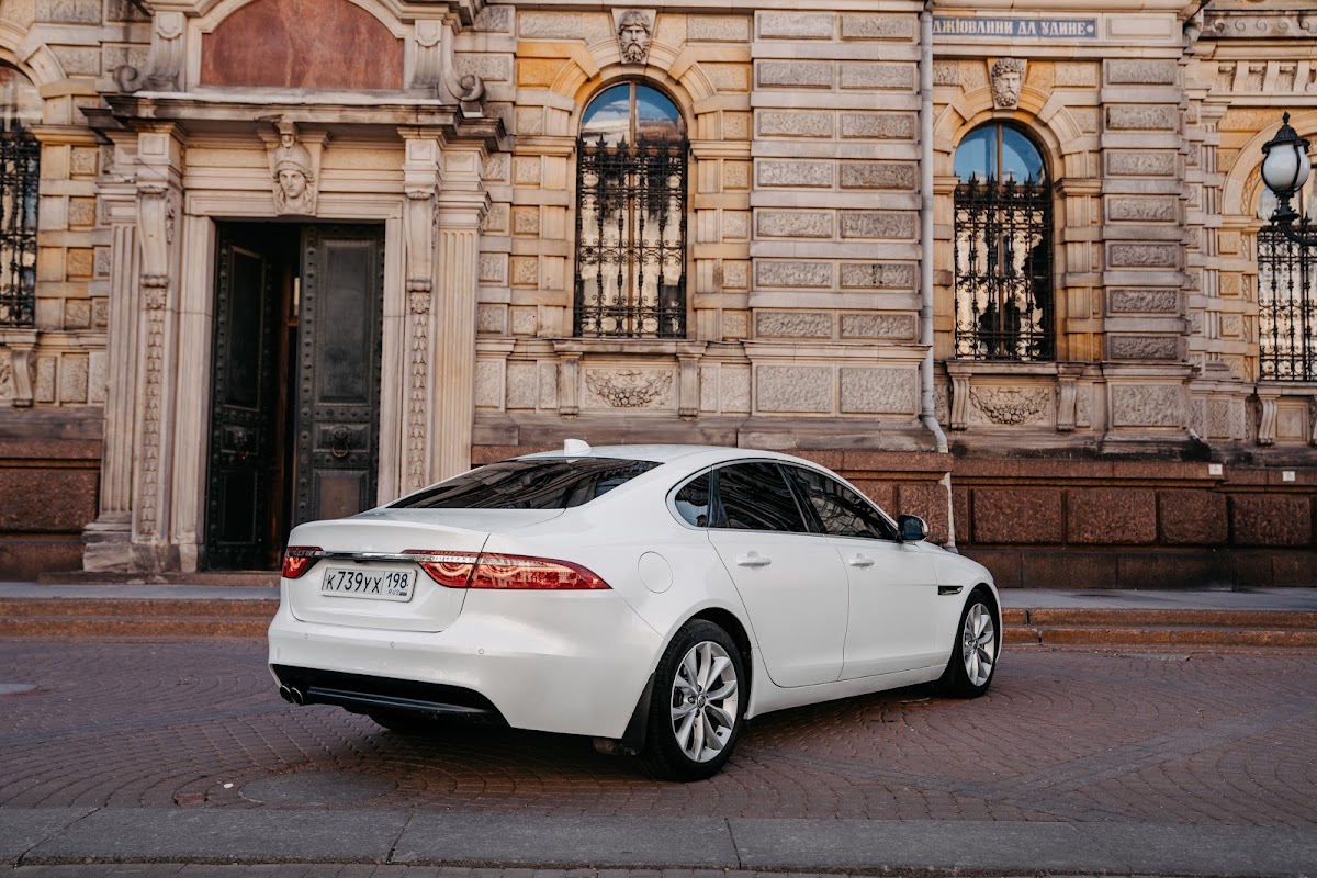 JAGUAR XF NEW