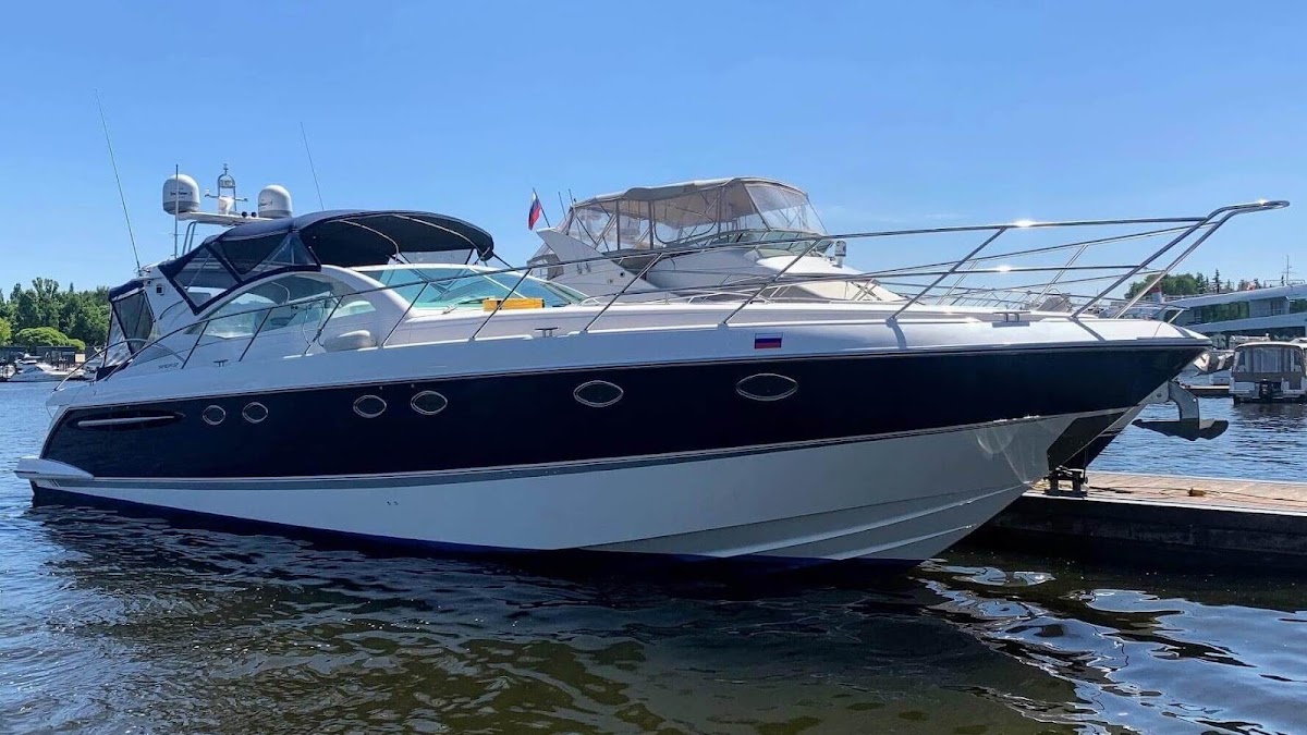 Интерьер и экстерьер Fairline Targa
