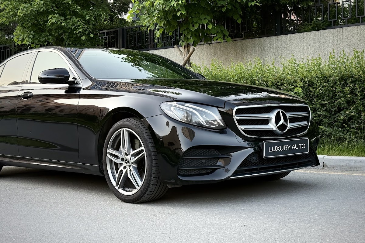 Mercedes Benz E class — кадр 4 из 15