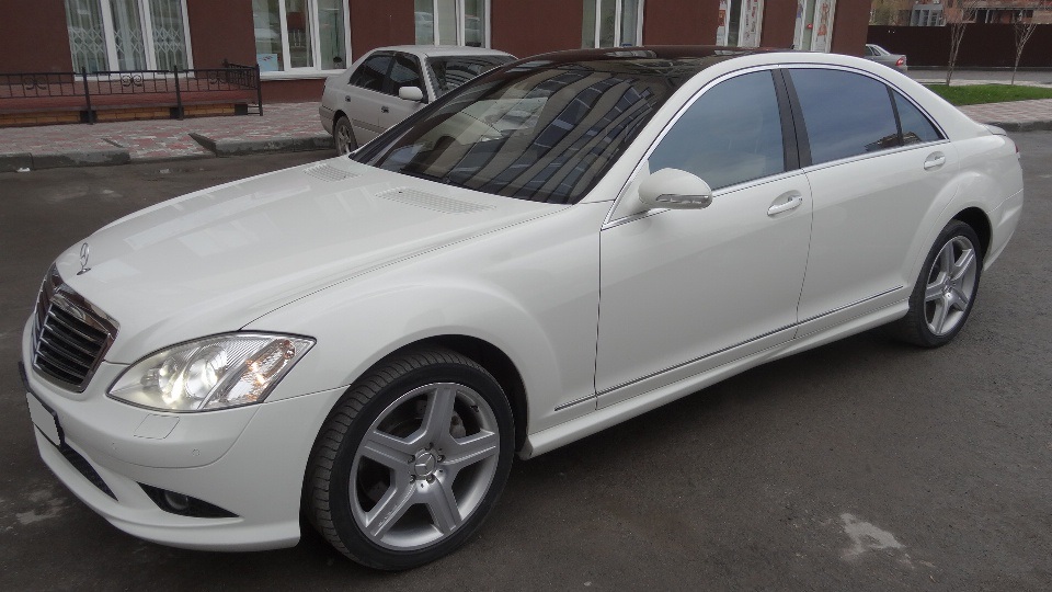 Mercedes-Benz S 500 W221