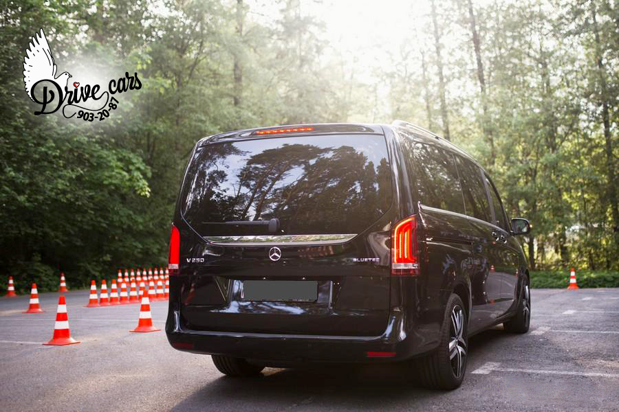 Mercedes V-class — кадр 5 из 9