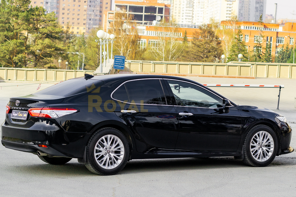 Toyota Camry V70 — кадр 4 из 11