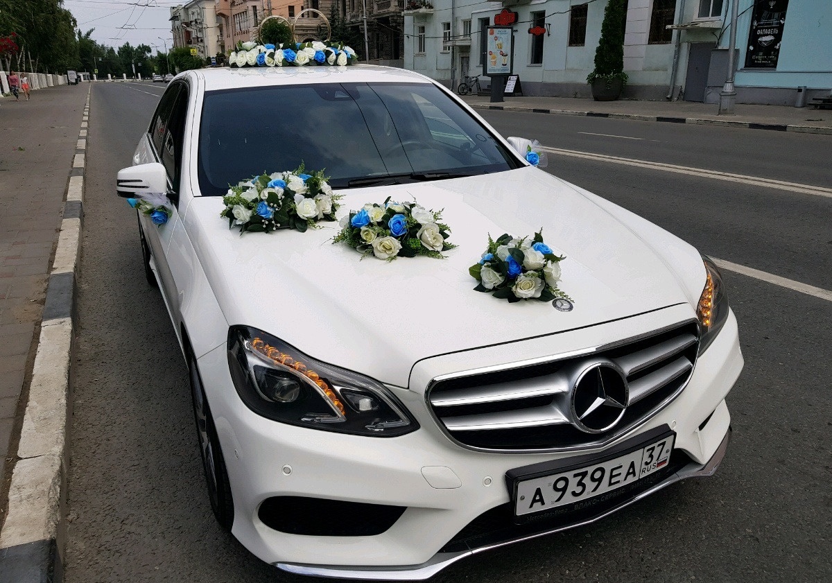 Mercedes-Benz E200 AMG (W212)