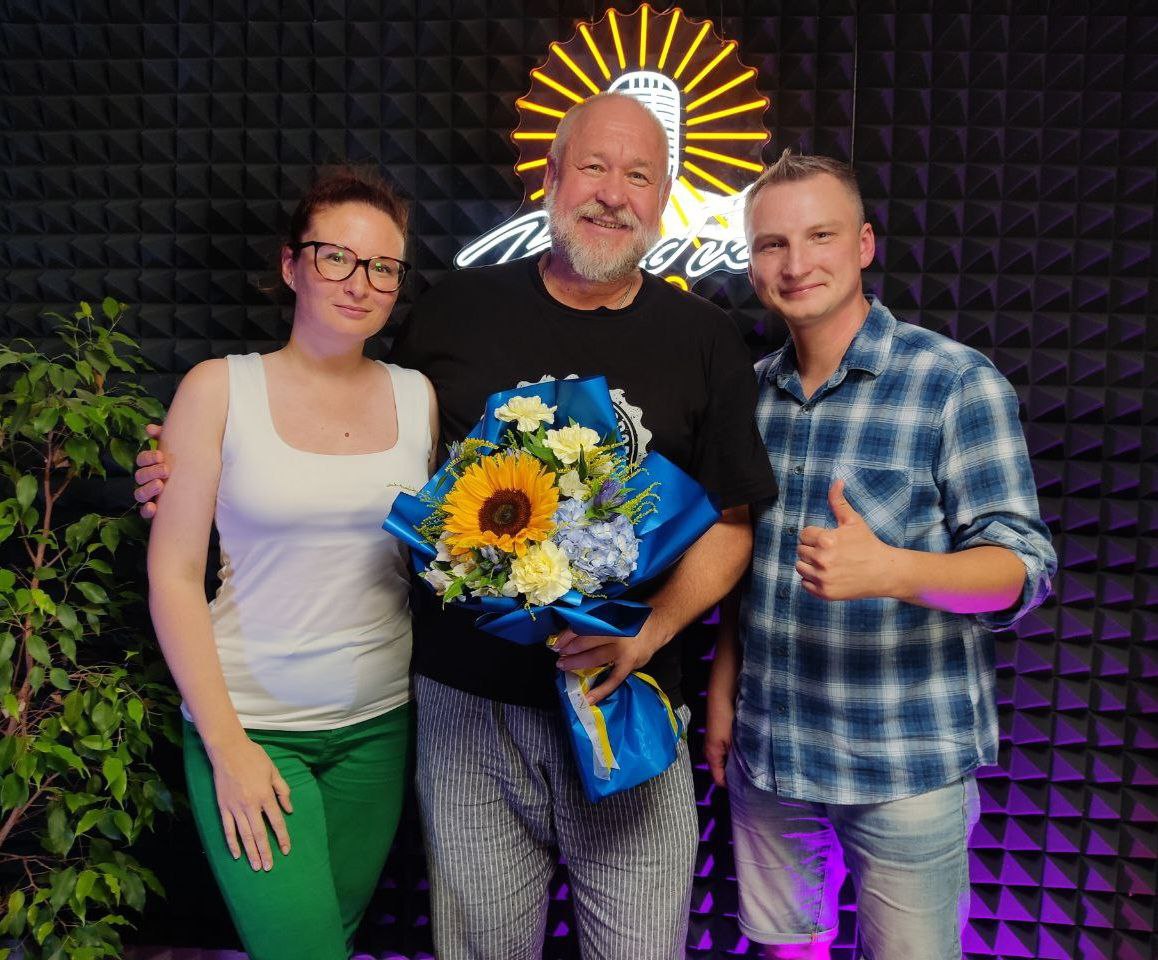 Обычная внесвадебная жизнь:)