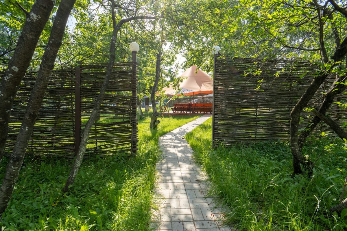 Apple Hill — кадр 3 из 224