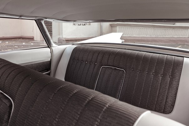 Cadillac DeVille 1959 — кадр 5 из 5