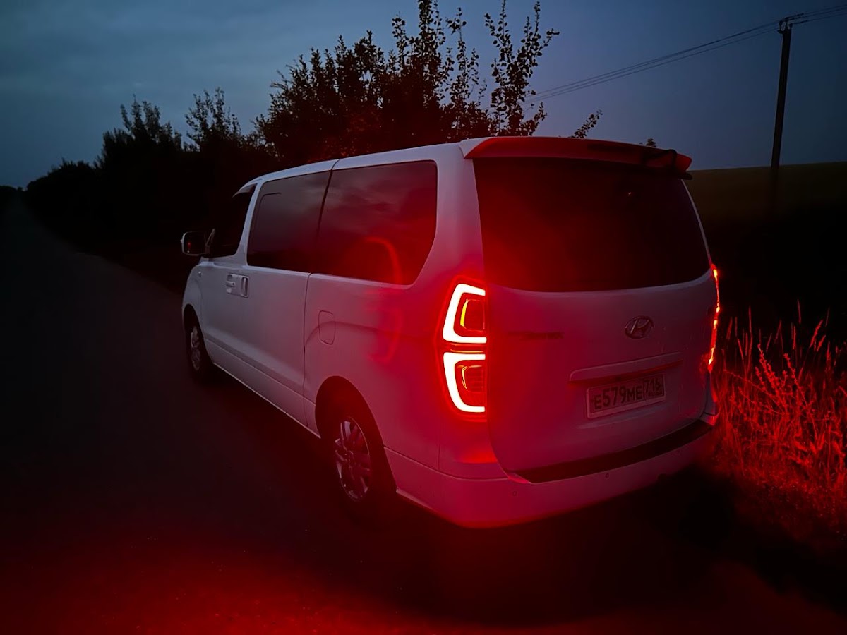 Hyundai Grand Starex