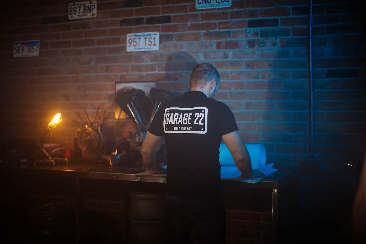 Garage 22