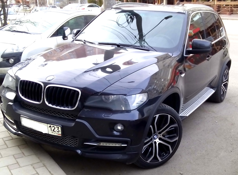 BMW X5 — кадр 2 из 3