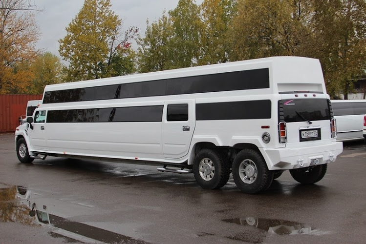 Hummer H2 Mega Bus