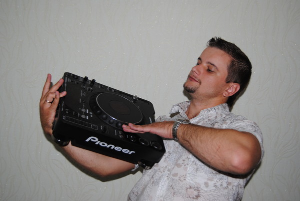 Dj Stim kiteS