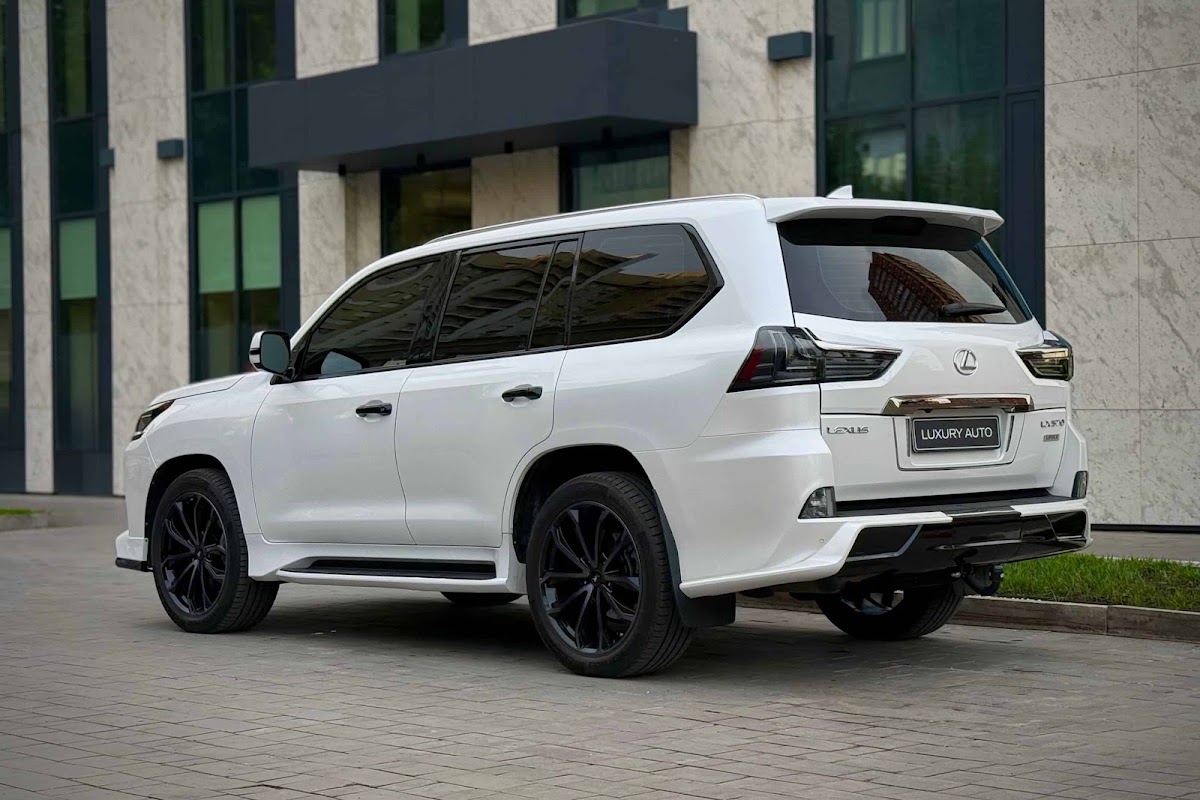 Lexus LX570