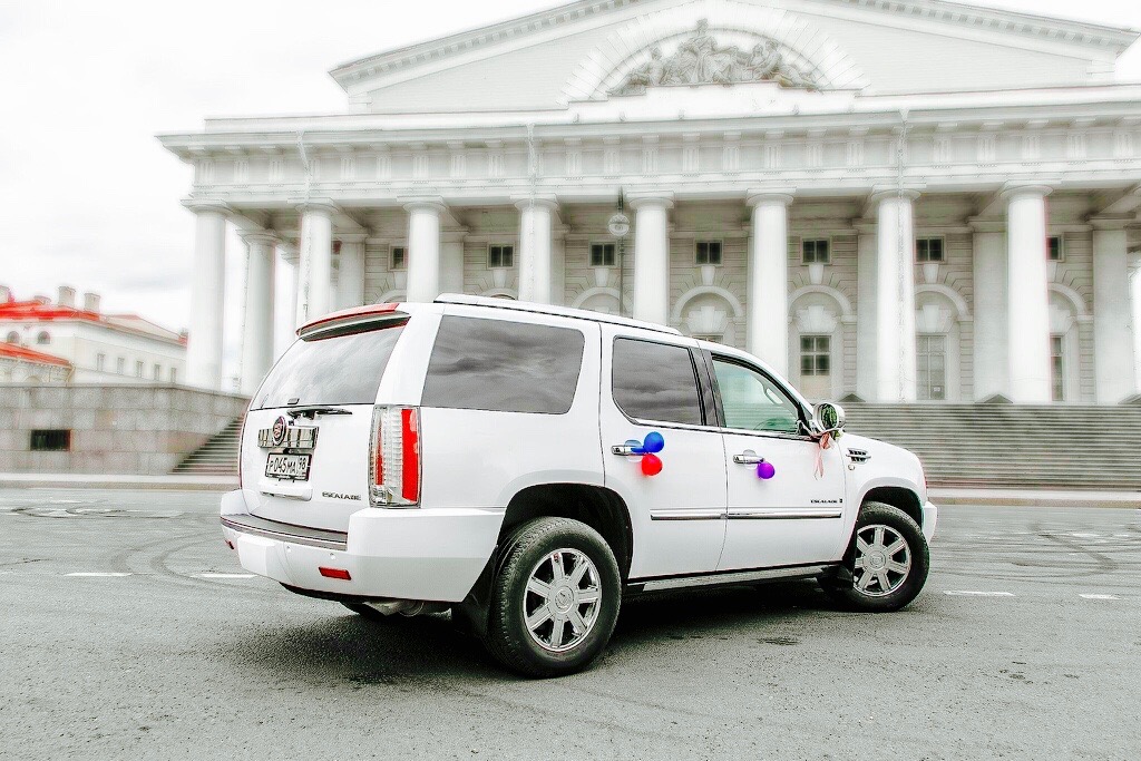Cadillac — кадр 5 из 9