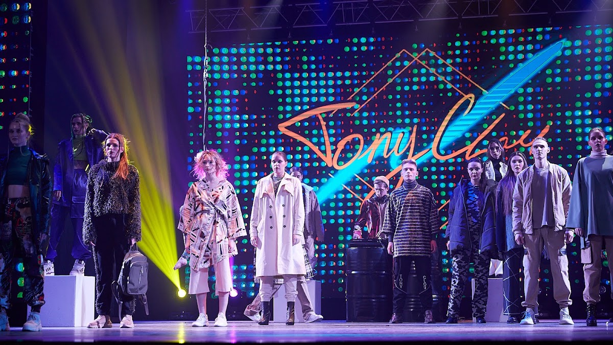 Кадр 164 из 200