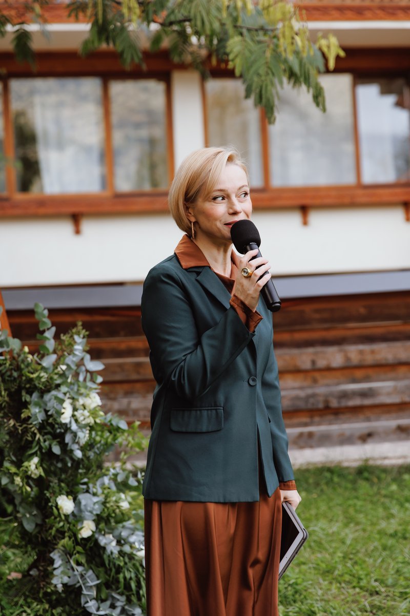 Ведущая Оксана Филиппова