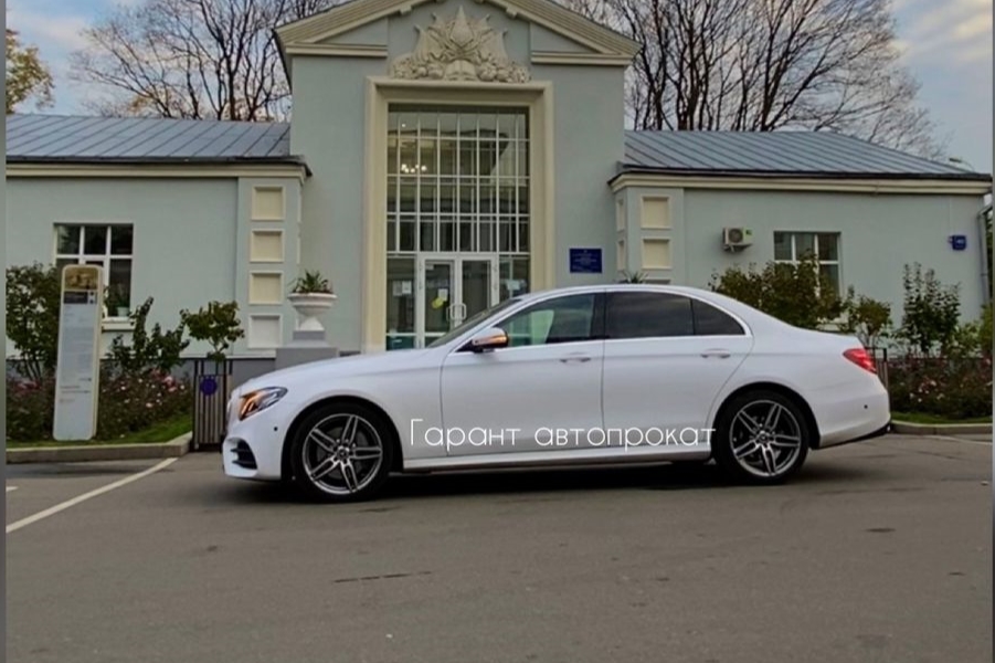 Mercedes Benz E-class 213 — кадр 4 из 10