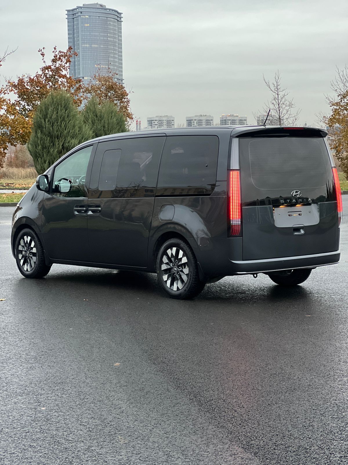 Hyundai Staria