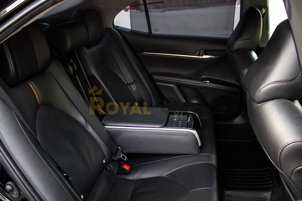 Toyota Camry V70