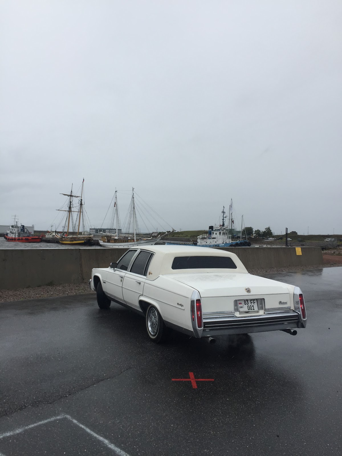 Cadillac Fleetwood — кадр 2 из 10