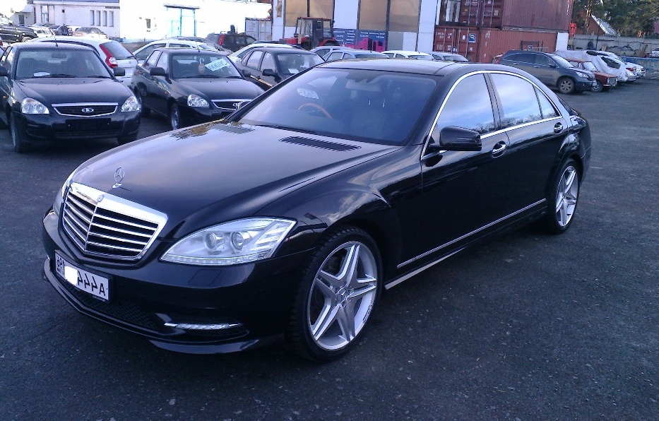 Mercedes-Benz S-Class w221