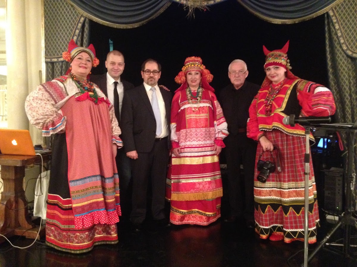 С фольклорным ансамблем "Русская забава" и дуэтом "Ты и Я"