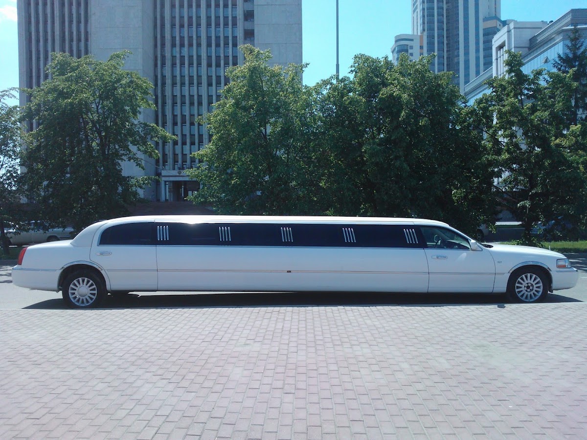 Lincoln Town Car — кадр 3 из 5