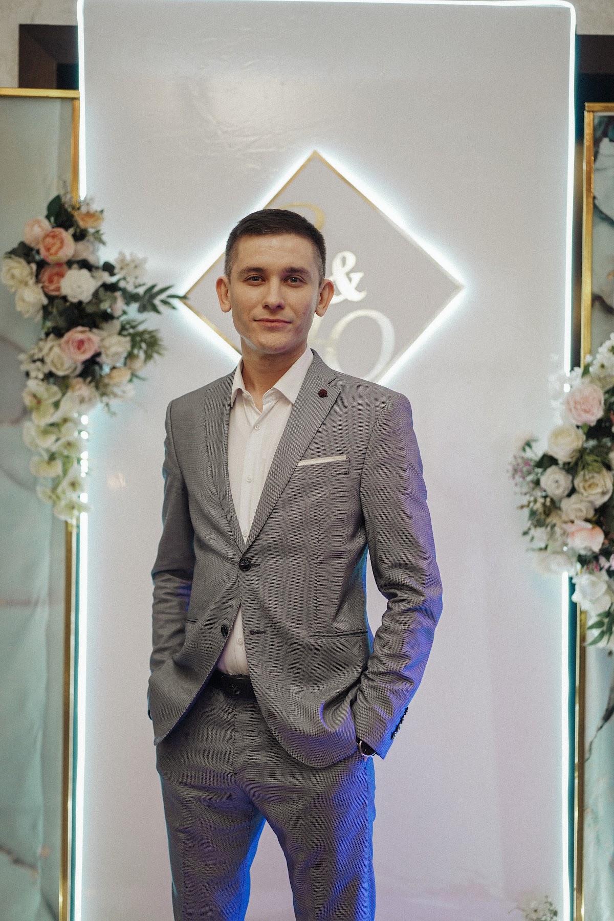 Алекс Антонов