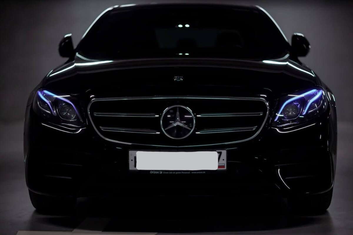 Merсedes E-class (w213) черный на темном салоне