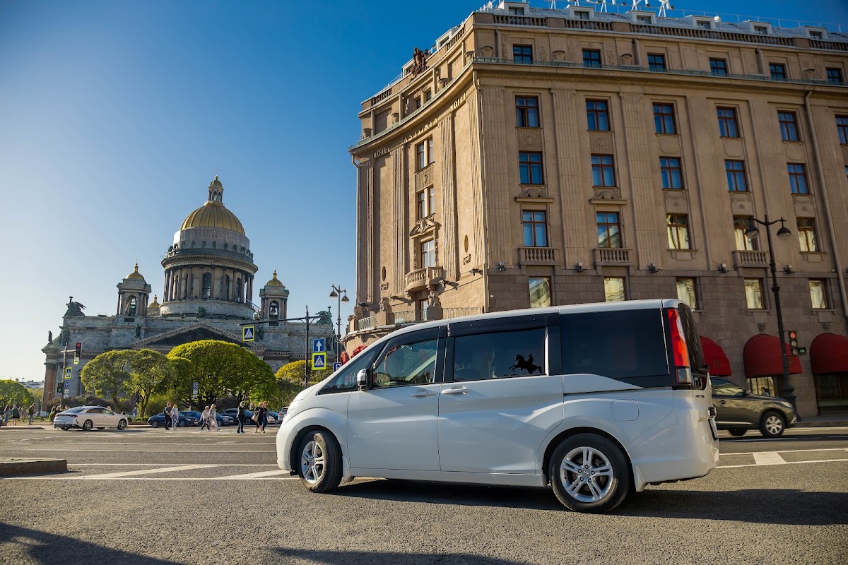 Минивэн Honda Stepwgn
