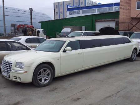 Chrysler 300C — кадр 2 из 6