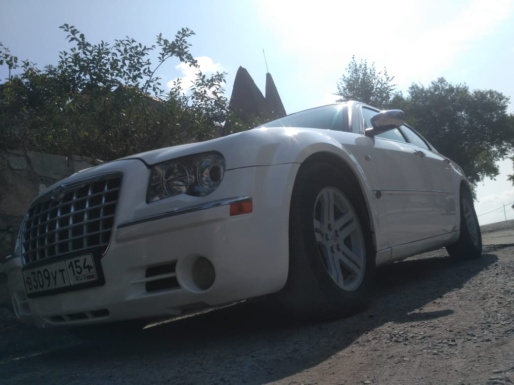 Крайслер 300 с — кадр 2 из 11